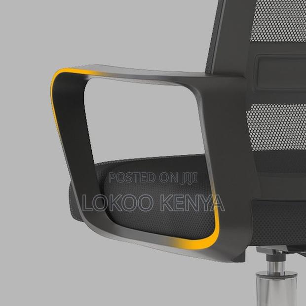 Office Chair: Captain Mesh Office Swivel Seat - thumbnail 2