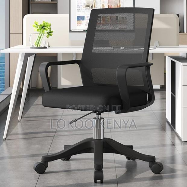 Office Chair: Captain Mesh Office Swivel Seat