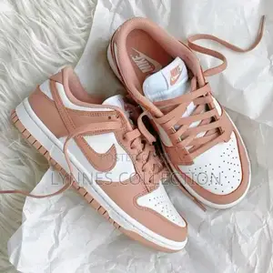 Sb Dunk Rose Whisper, Womens