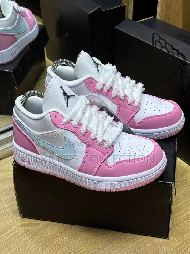 Nike Air Jordan 1 'Paw Print' - thumbnail 2