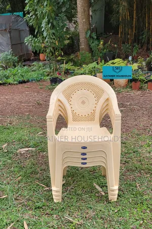 2014 Cream Plastic Chairs, Quality Kenpoly Plastic Chairs