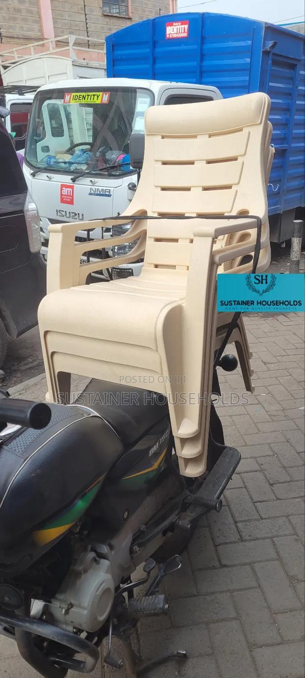 Heavy Duty Plastic Chairs, Comfortable for Relaxing - main view