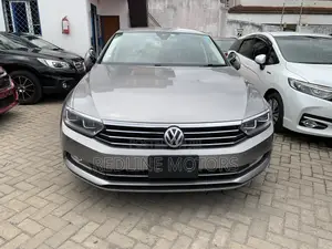 Volkswagen Passat 2017 Silver