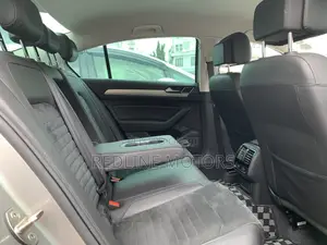 Volkswagen Passat 2017 Silver