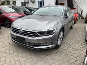 Volkswagen Passat 2017 Silver