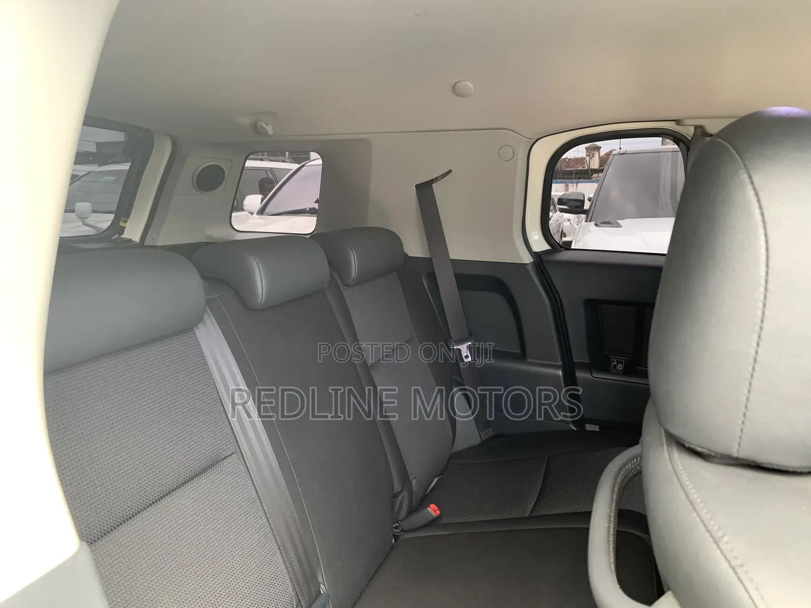 Toyota RAV4 LE 4dr SUV (2.5L 4cyl 6A) 2015 White