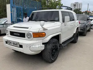 Toyota RAV4 LE 4dr SUV (2.5L 4cyl 6A) 2015 White