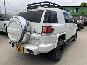 Toyota RAV4 LE 4dr SUV (2.5L 4cyl 6A) 2015 White