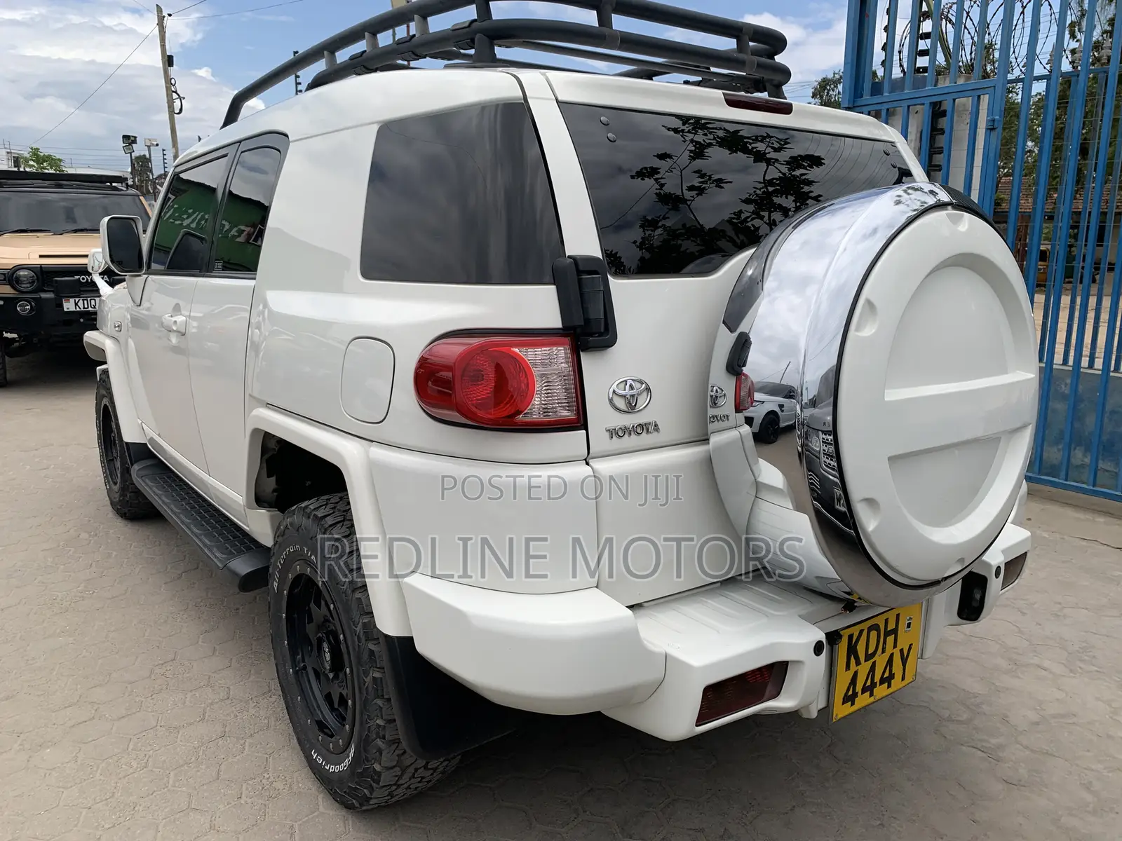 Toyota RAV4 LE 4dr SUV (2.5L 4cyl 6A) 2015 White