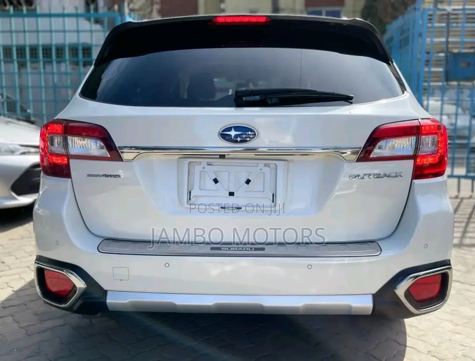 Subaru Outback 2.5i Premium AWD 2018 White