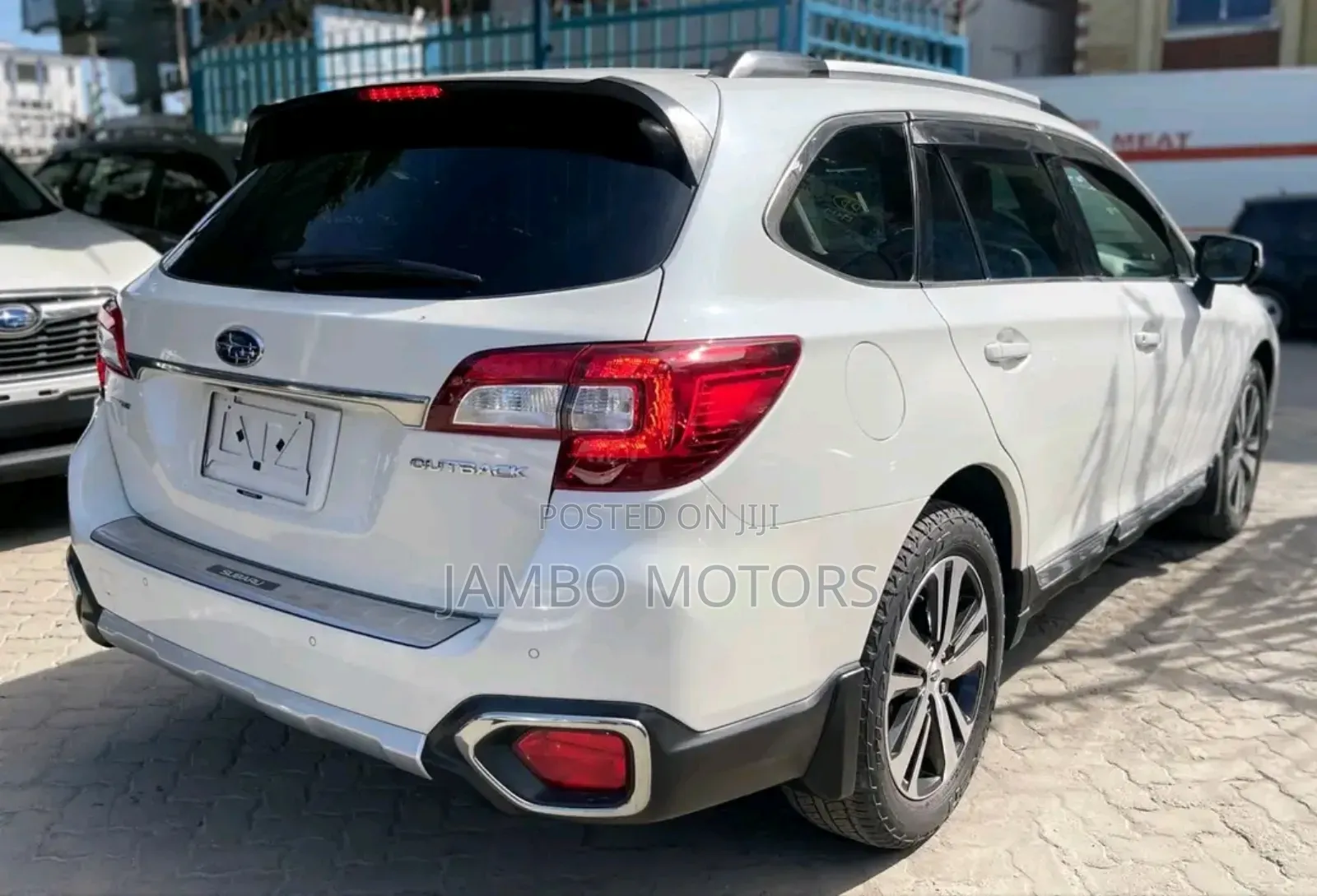 Subaru Outback 2.5i Premium AWD 2018 White