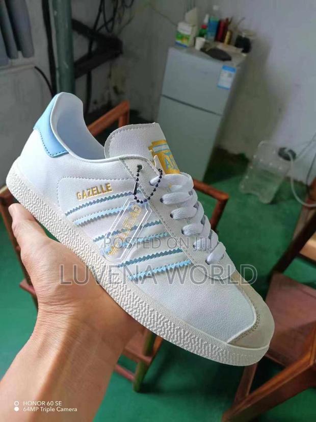 Adidas Gazelle - main view
