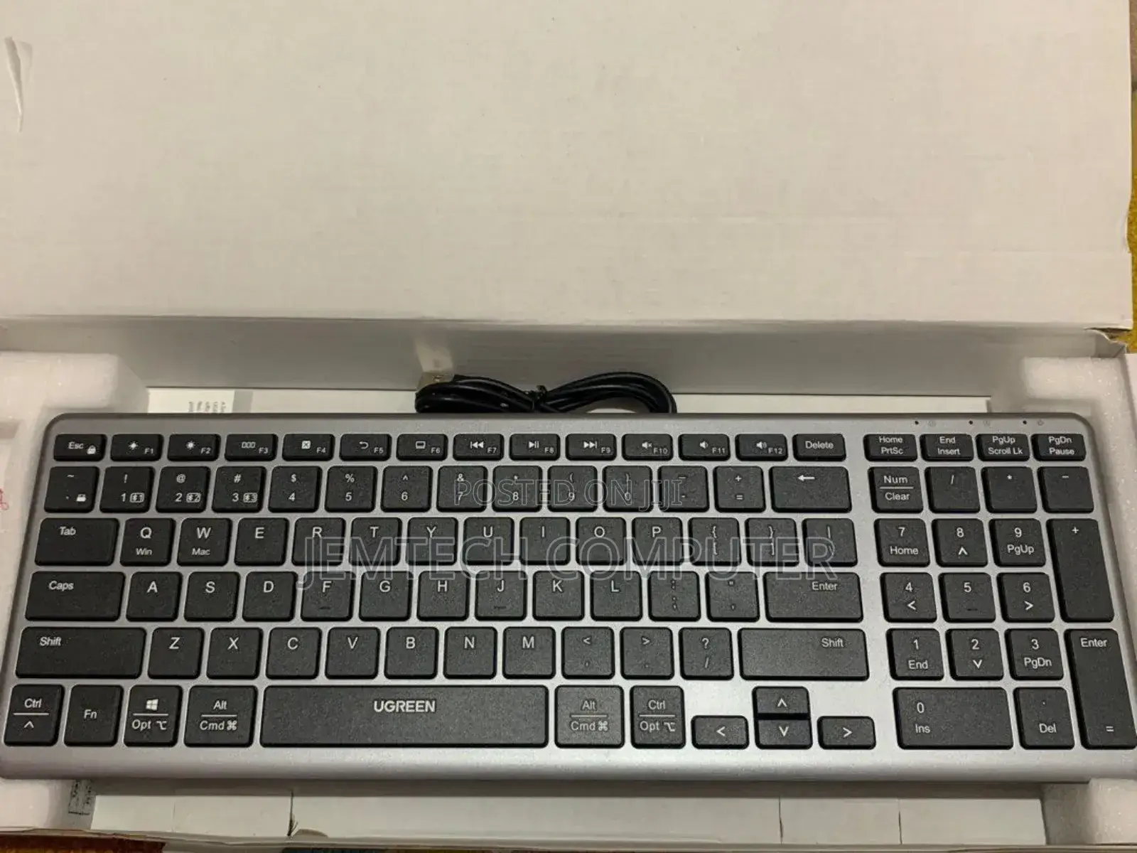 UGREEN Ultra Slim Wireless Bluetooth Rechargeable Keyboard