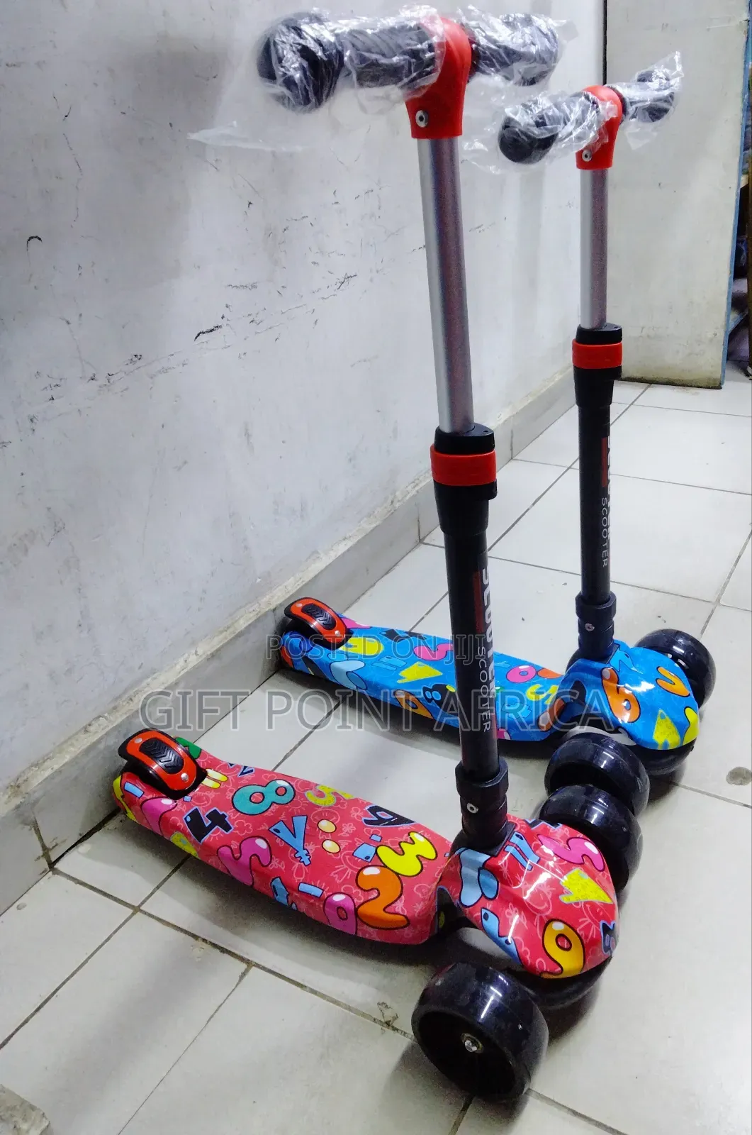 Foldable Adjustable Metallic Three Wheels Scooters for Kids