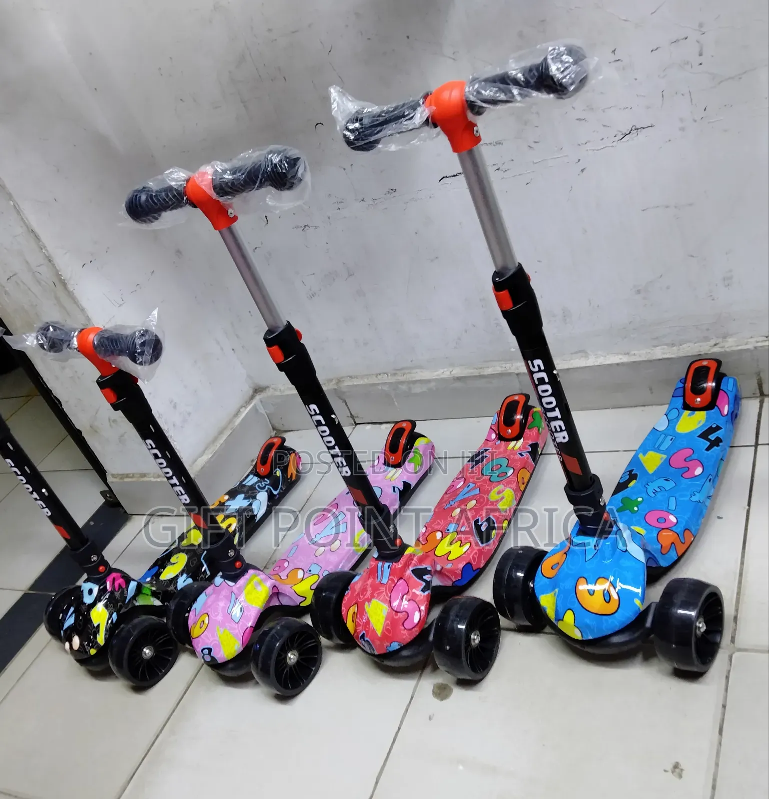 Foldable Adjustable Metallic Three Wheels Scooters for Kids