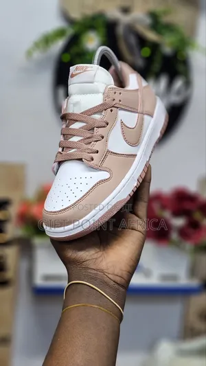 Nike SB Dunk for Ladies Sneakers