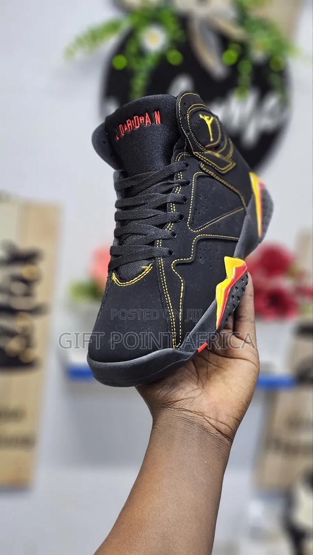 Jordan 7 Citrus Sneakers for Men - thumbnail 3