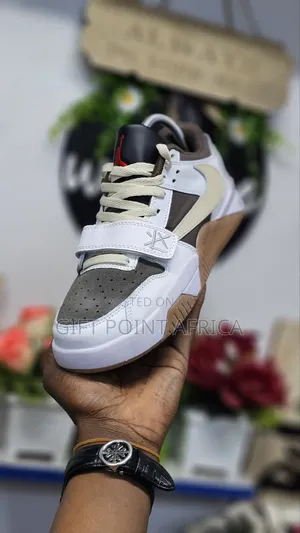 "Nike Travis X Jordan Jumpman
1st Leather Sneakers