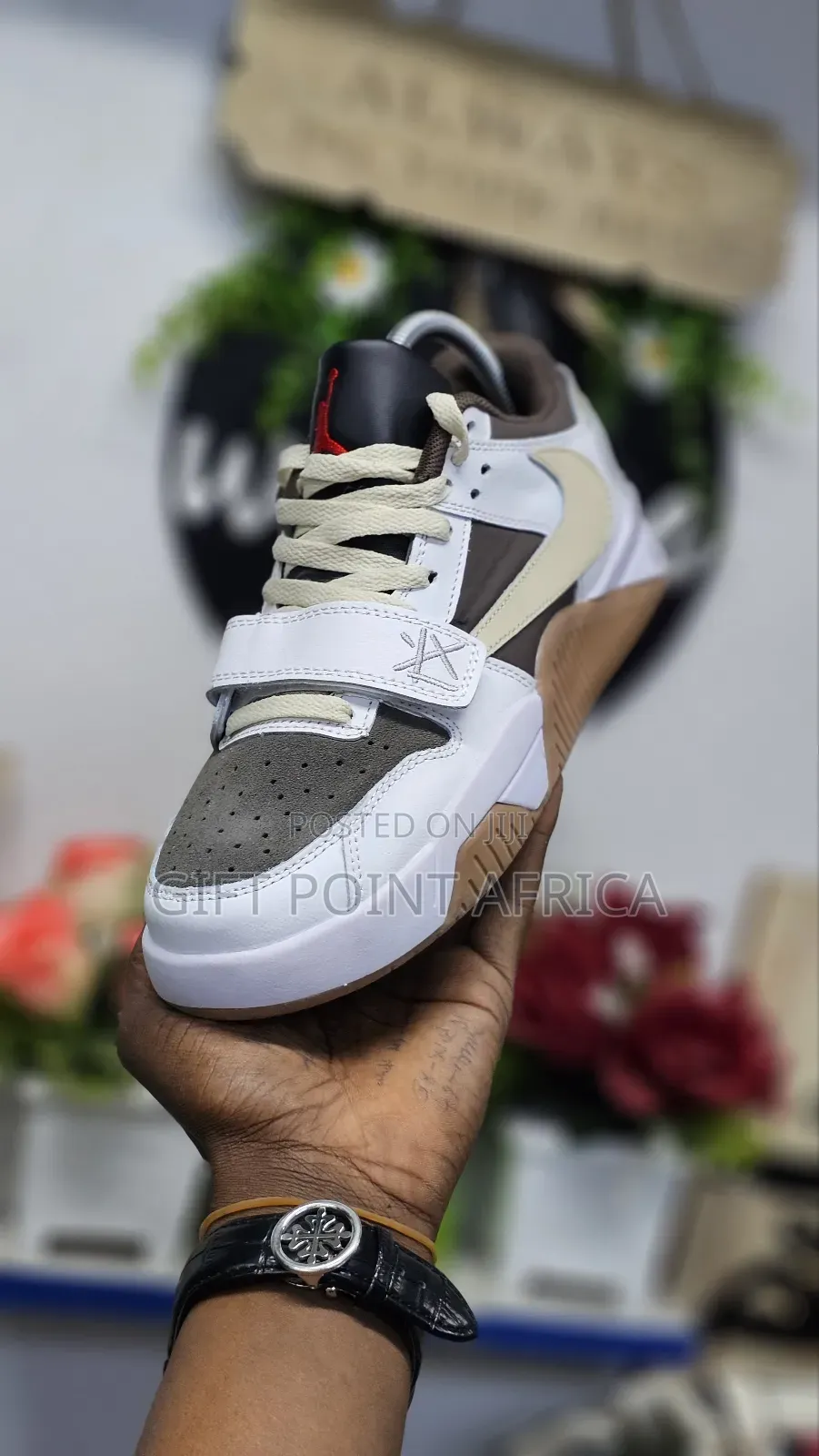 "Nike Travis X Jordan Jumpman
1st Leather Sneakers