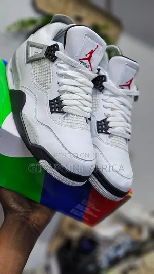 Jordan 4 Oreo X Cement
1st Leather Unisex Sneakers