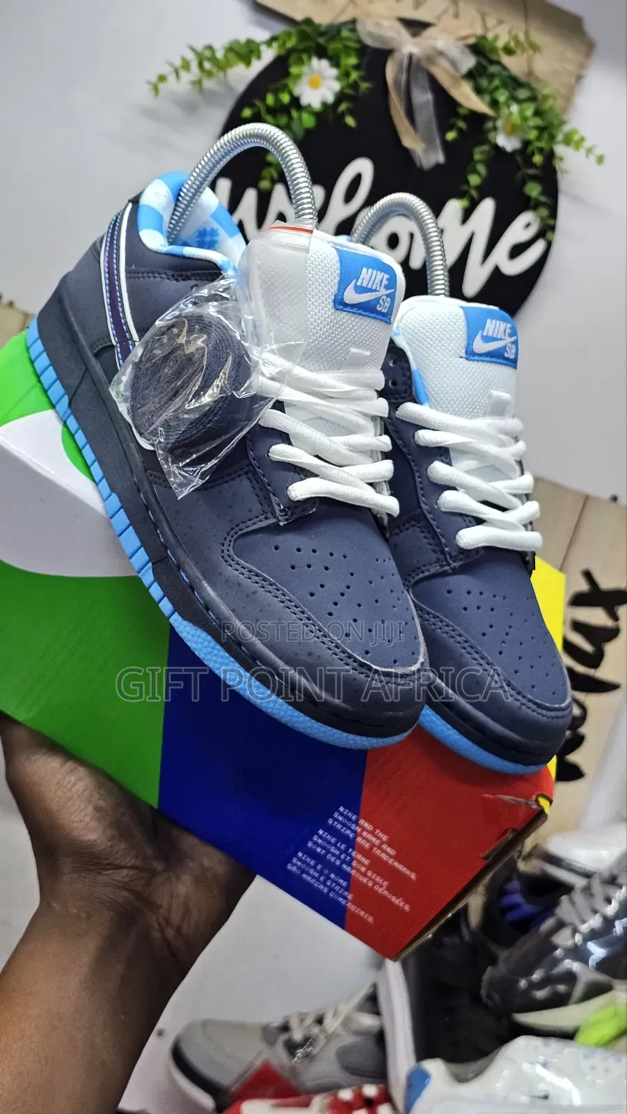 Sb Dunk "Blue Lobster"
1st Leather Unisex Sneakers