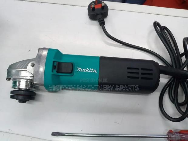 Makita 4"Inch Grinding Machine