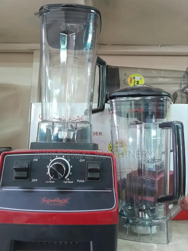 Signature Commercial Blender > Heavy Work. - main view