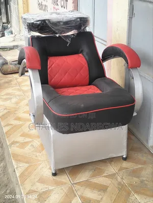 Salon Seat