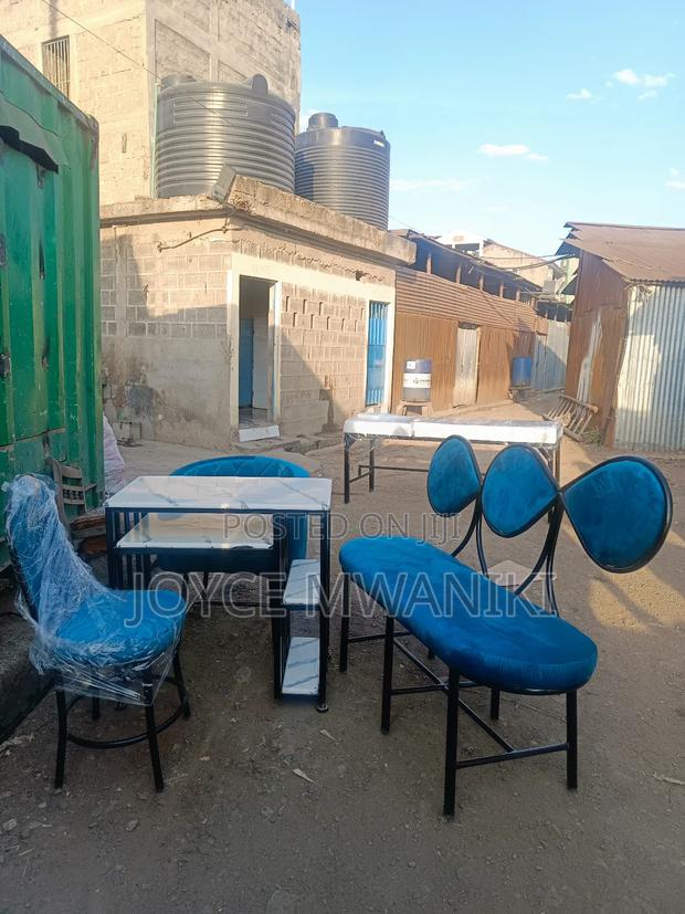 Manicure Set and a Waiting Bench - main view