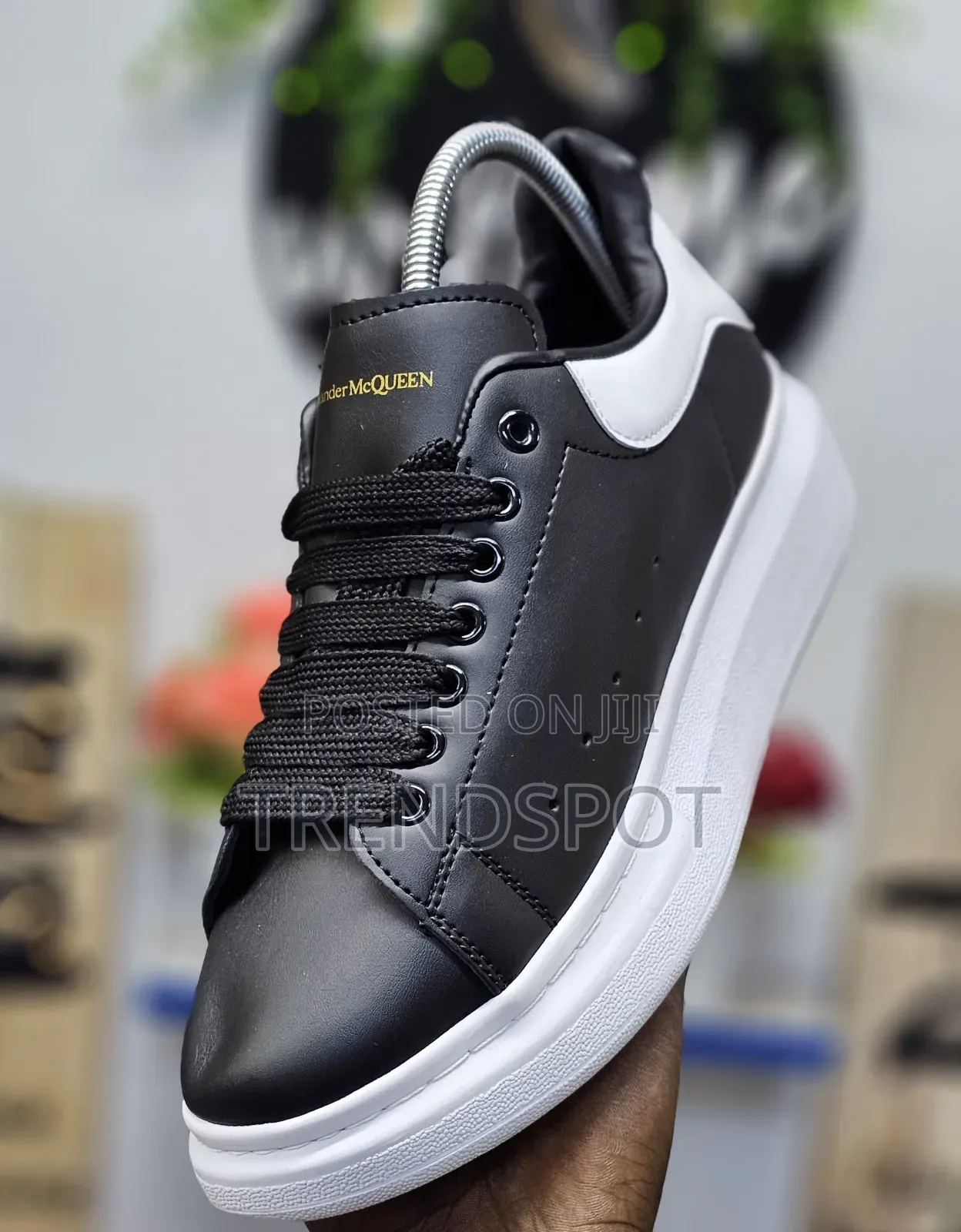 Alexander Mc Queen
1st Leather