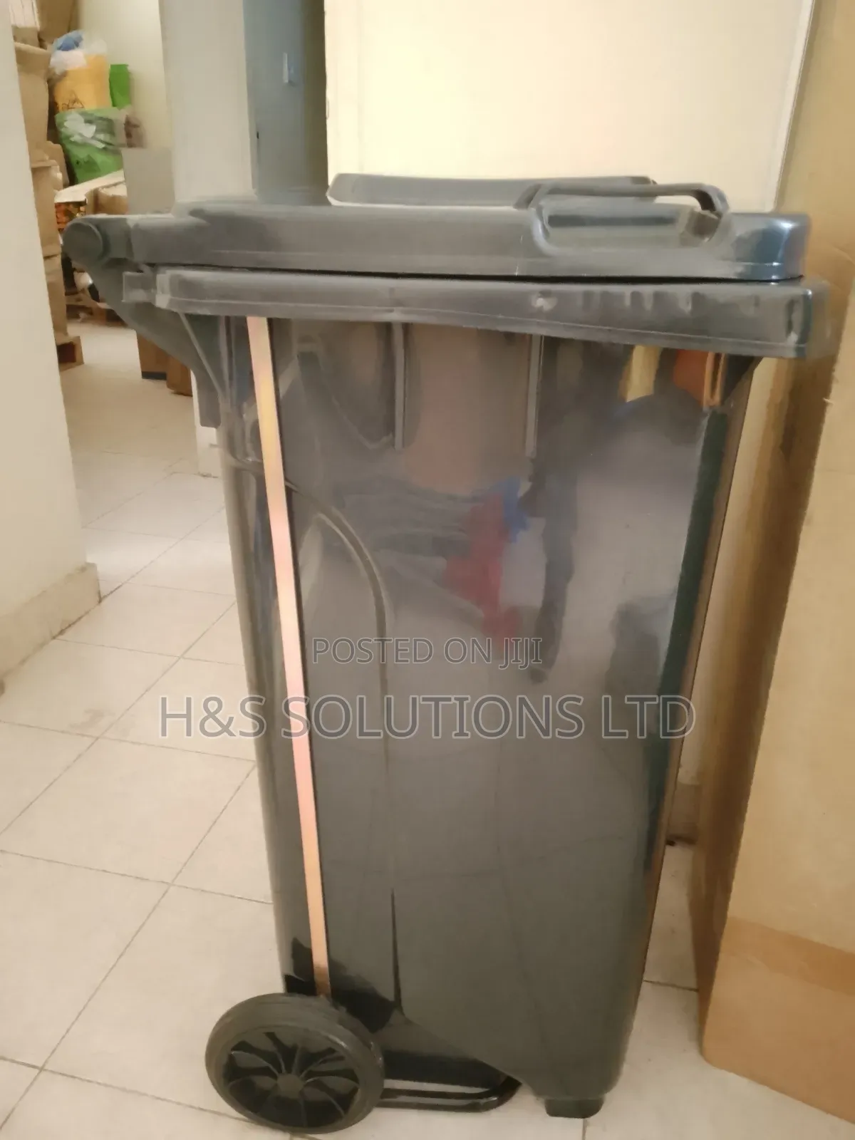 120 Litres Garbage Bin With Pedal(Black)