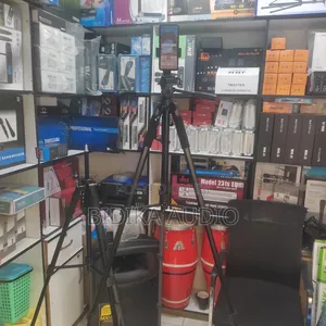 Deluxe Light Weight Video/Photos Tripod Stand