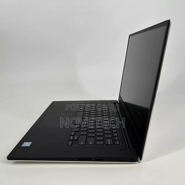 Laptop Dell Precision 15 5540 16GB Intel Core I9 SSD 512GB - thumbnail 3
