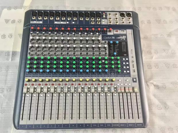 Signature 16 Audio Mixer