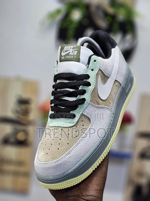 Airforce Customized - thumbnail 2