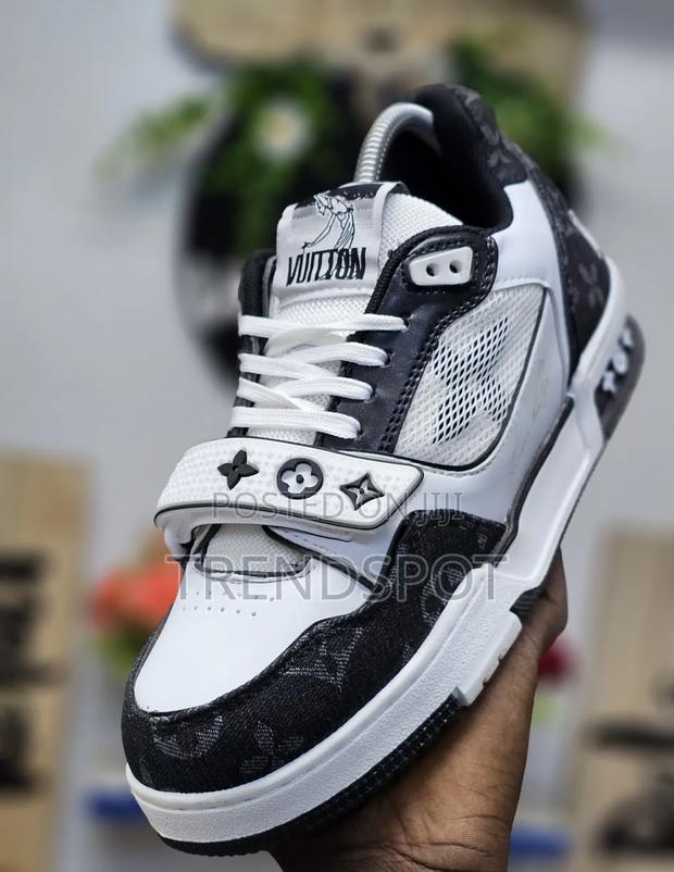 Lv Denim
1st Leather 
38/39/40/41/42/43/44/45 - main view