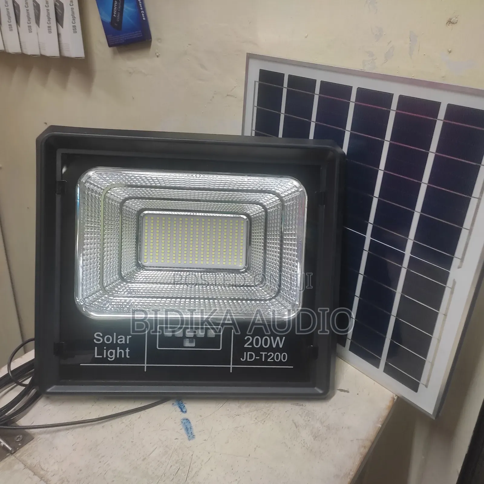 200watts Solar Panel and Lights
