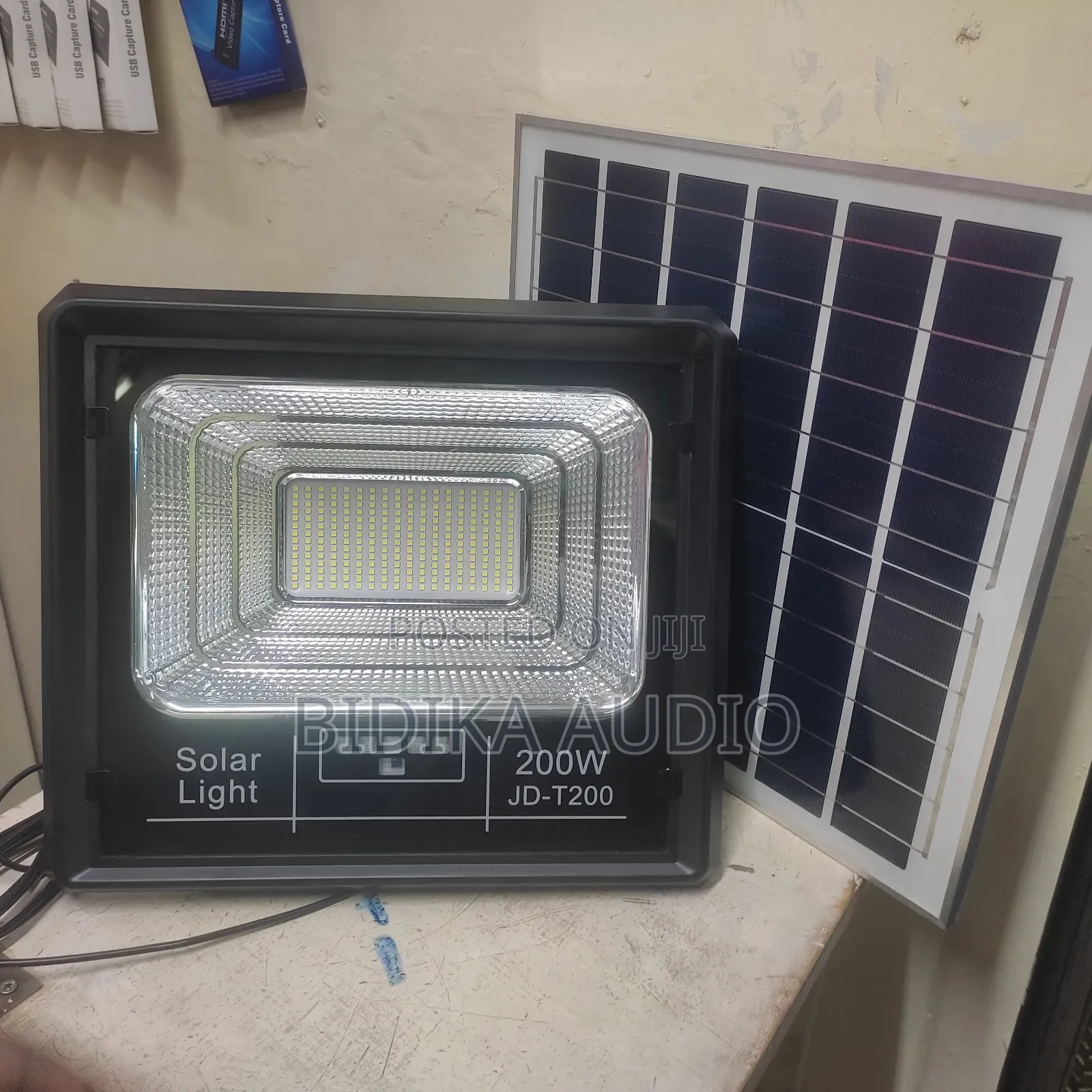 200watts Solar Panel and Lights