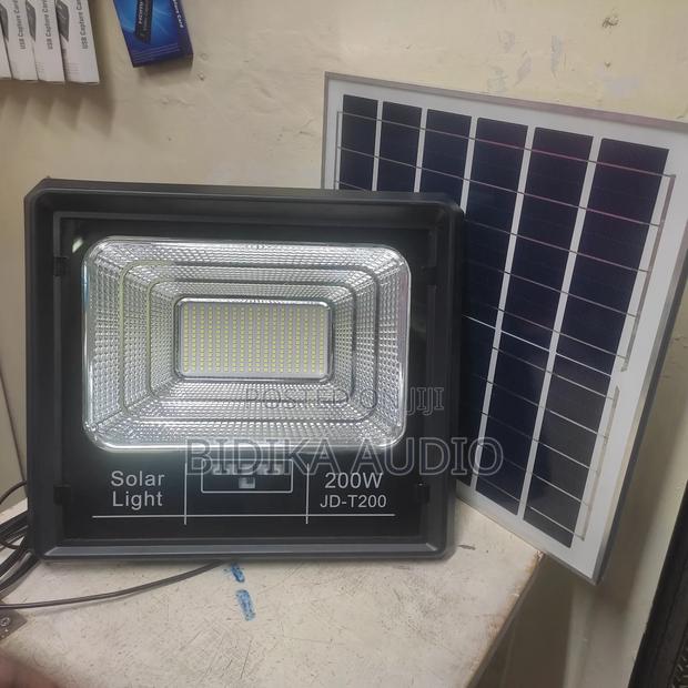 200watts Solar Panel and Lights - thumbnail 2