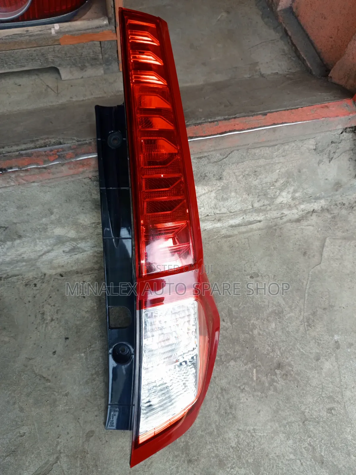 Right Side Backlight Toyota Roomy Complete With Bulbs