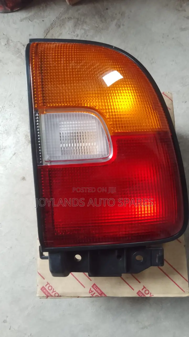 Rav4 1995 Tail Lamp