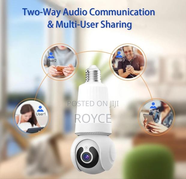 Auto-Rotating Wifi Camera Bulb - thumbnail 3