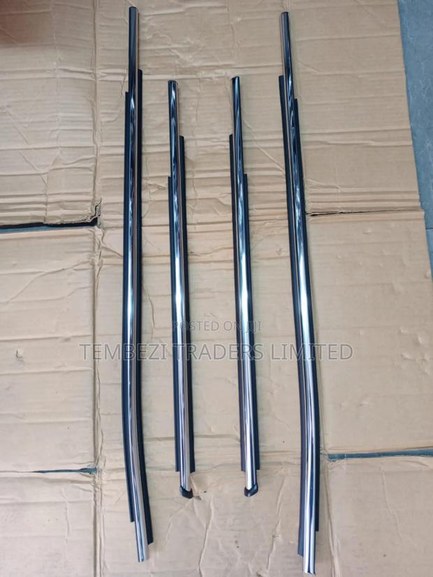 Chrome Mouldings Hilux Revo - main view