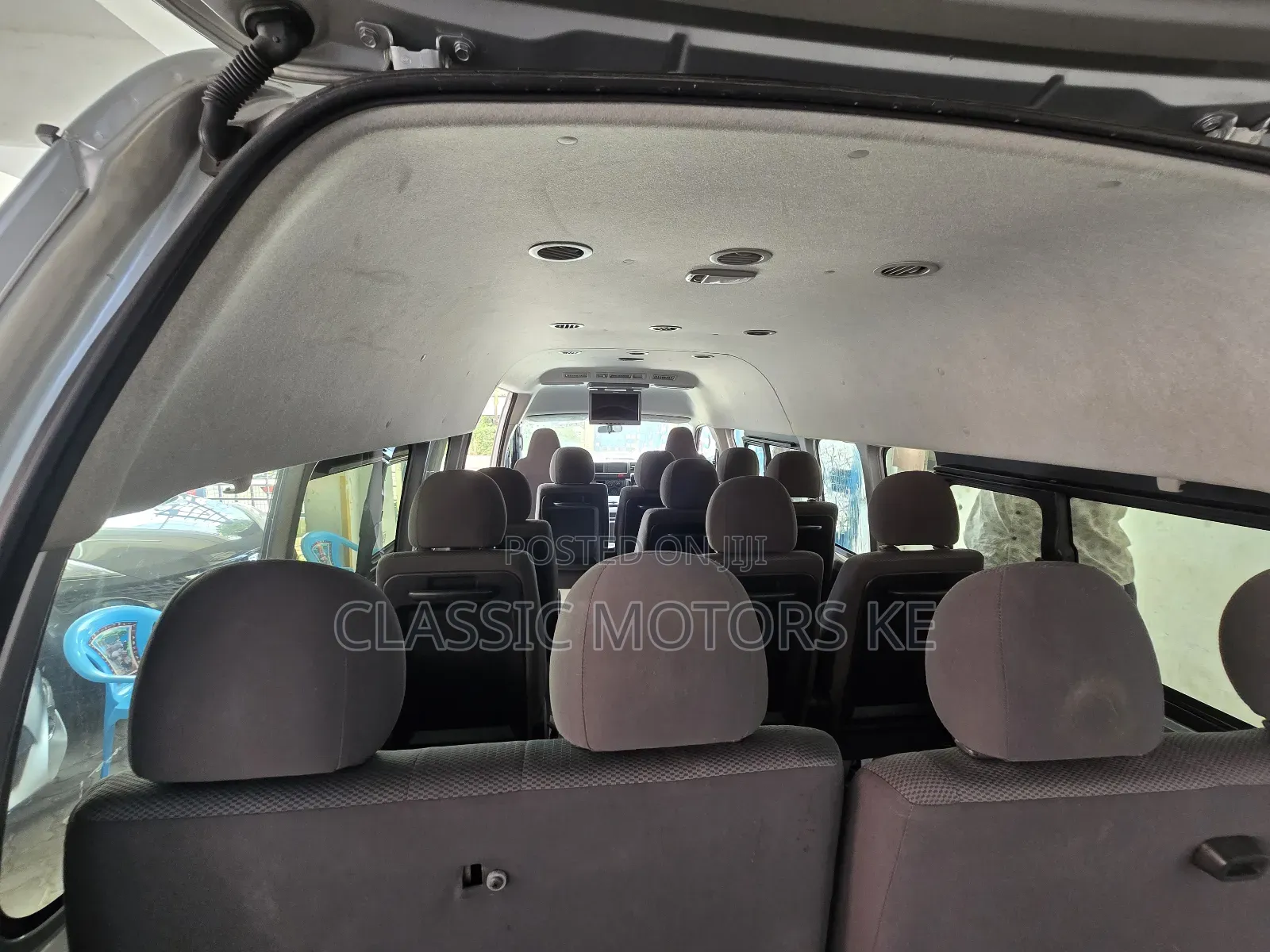 Toyota HiAce 2018 Silver