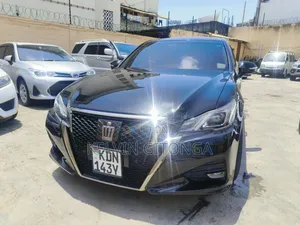 Toyota Crown 2016 Black