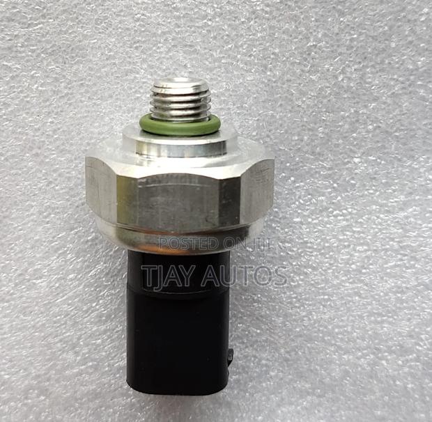 Mercedes A2110000283 Sensor Air Pressure Climate Switch