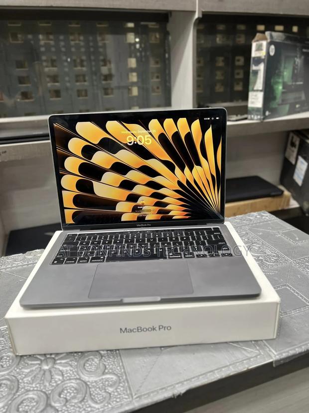 Laptop Apple MacBook Pro 2020 8GB Apple M2 SSD 256GB