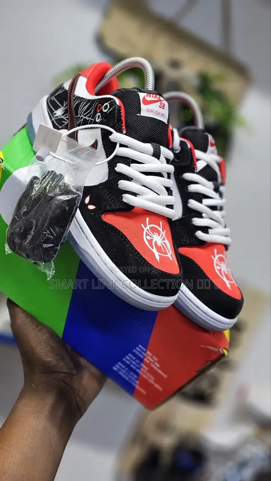 Nike Dunk Low X Spiderman