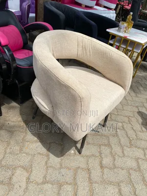 Queens Styling Chairs