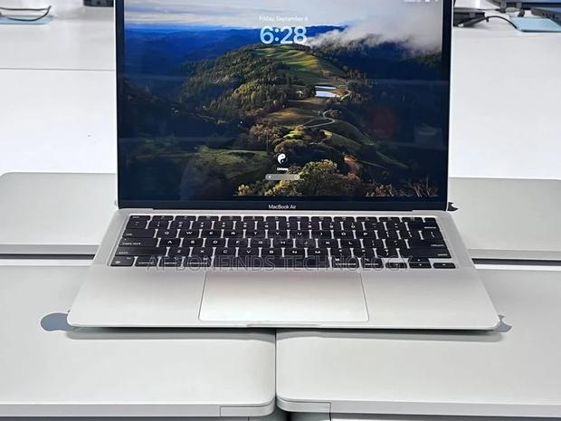 Laptop Apple MacBook Air 8GB Apple M2 SSD 256GB - thumbnail 2